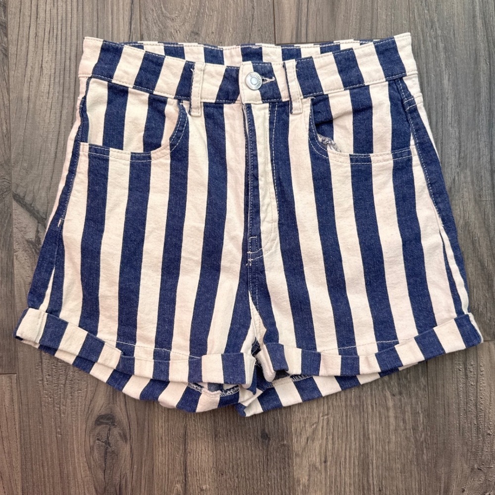 H&M Divided Kids Girls Blue White Stripe Denim Shorts Size 6